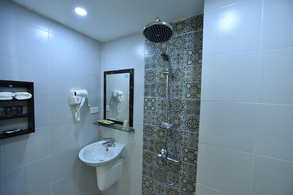 Ha Noi Cue Hub Hotel Hanoi Exterior photo